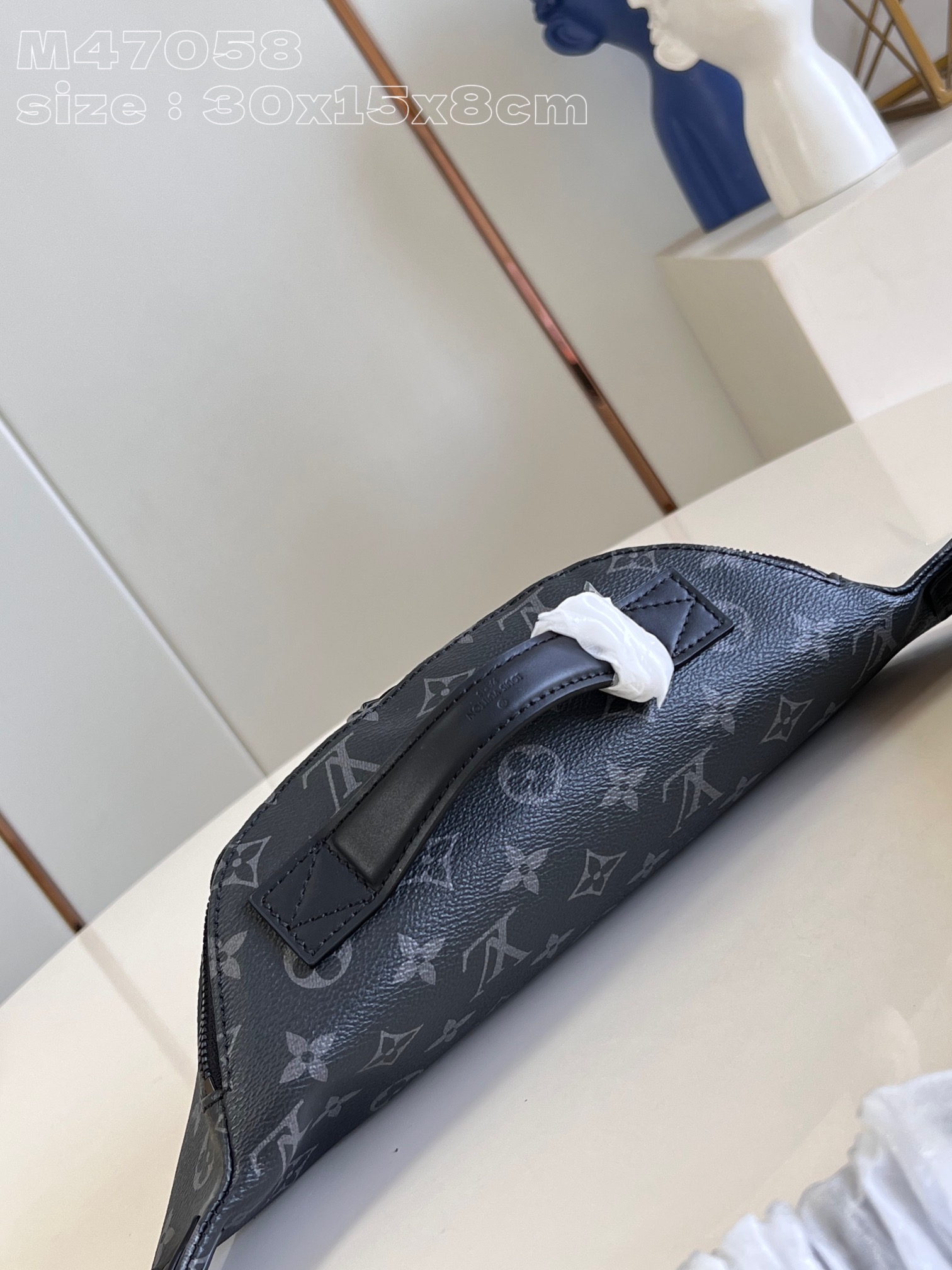 l**is V*t*n rush bumbag