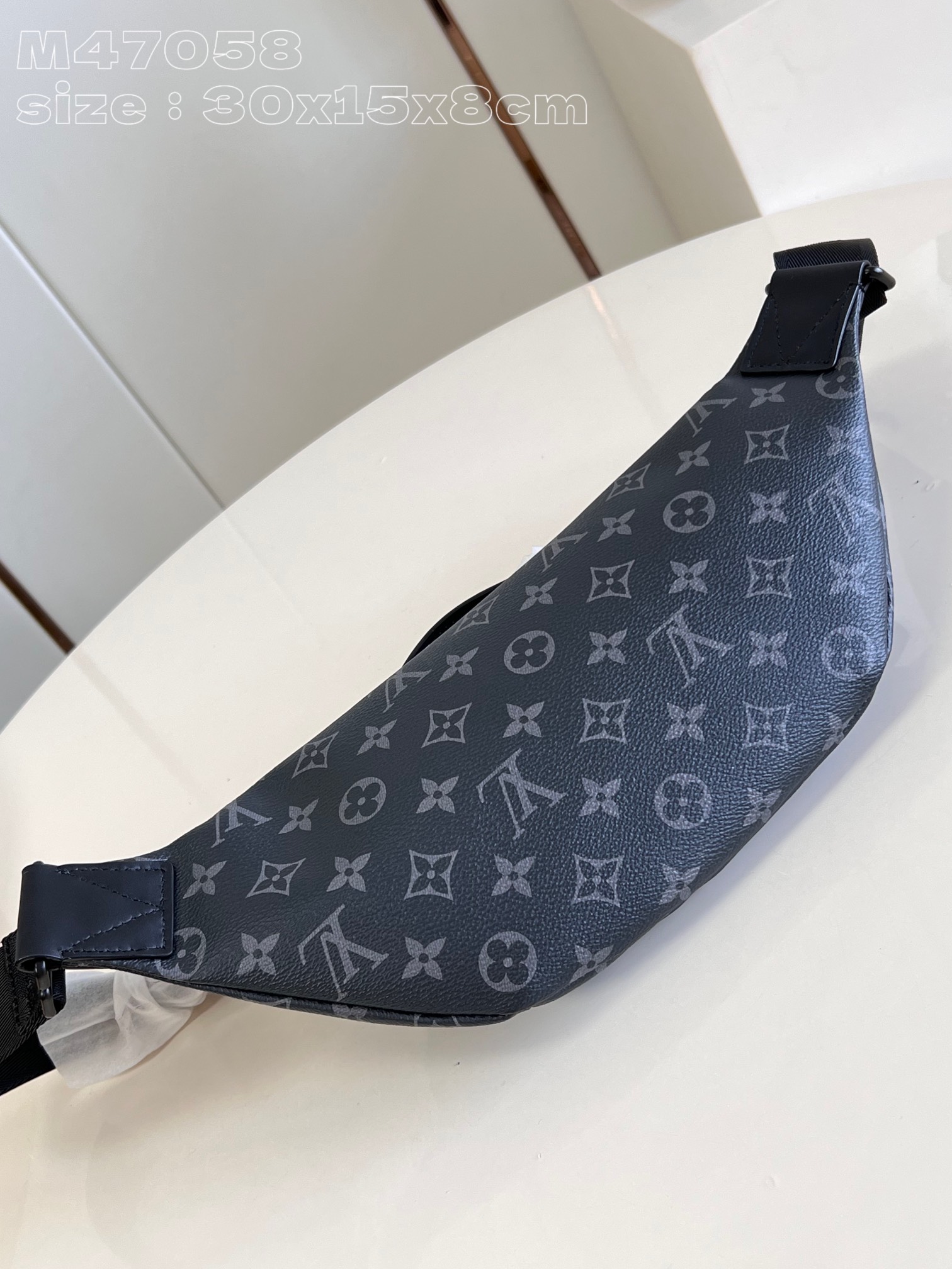 l**is V*t*n rush bumbag