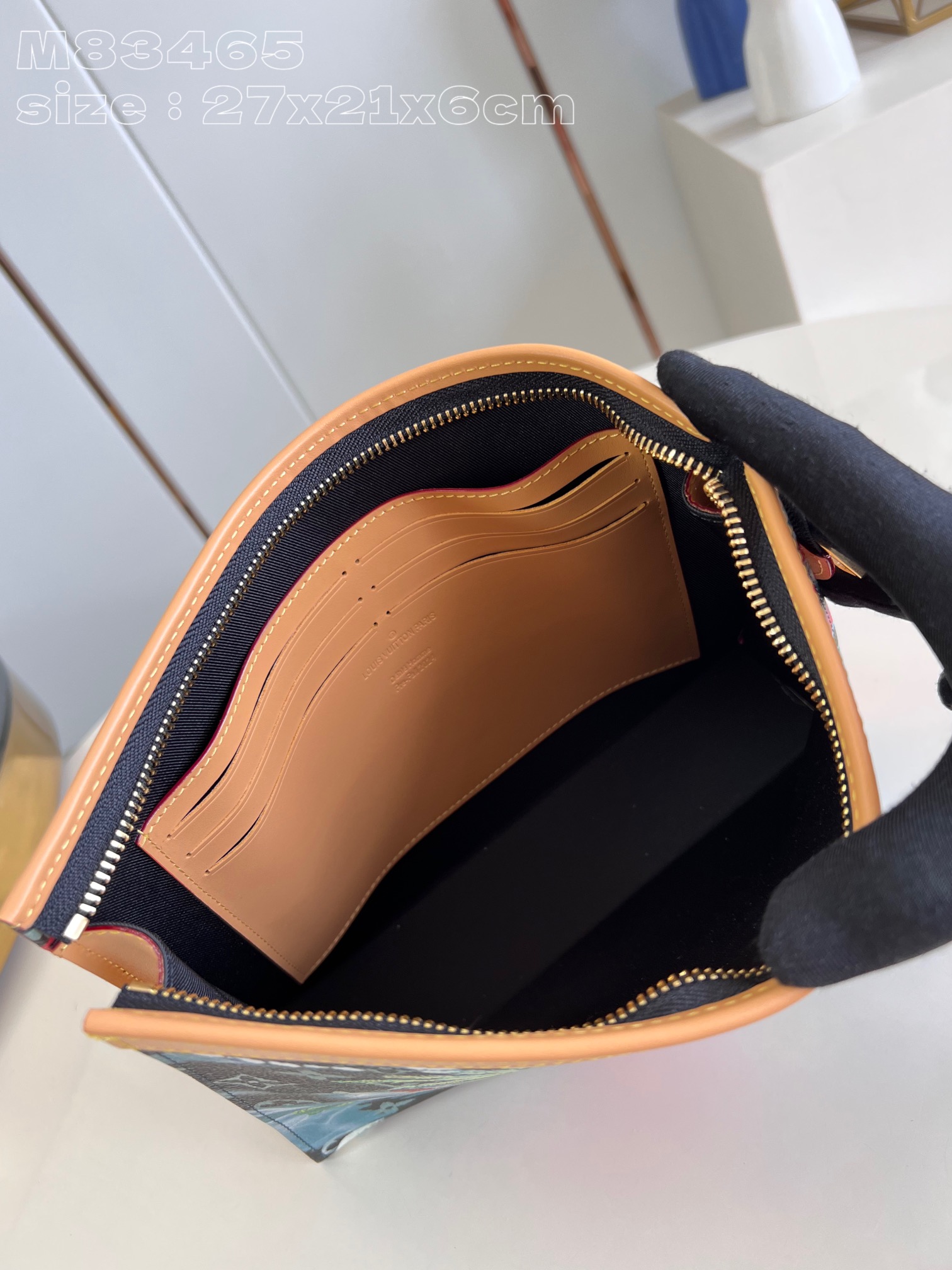 l**is V*t*n pochette voyage  bag