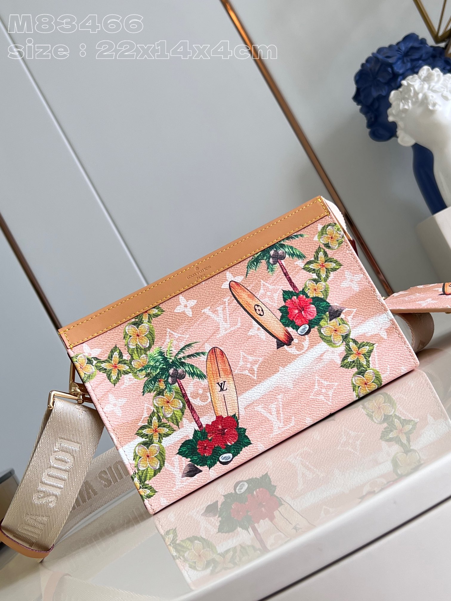 l**is V*t*n gaston wearable wallet