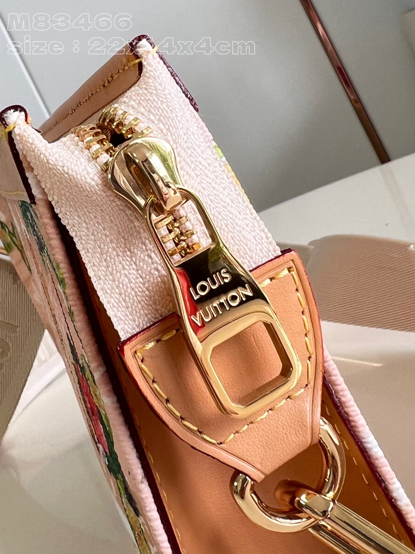 l**is V*t*n gaston wearable wallet