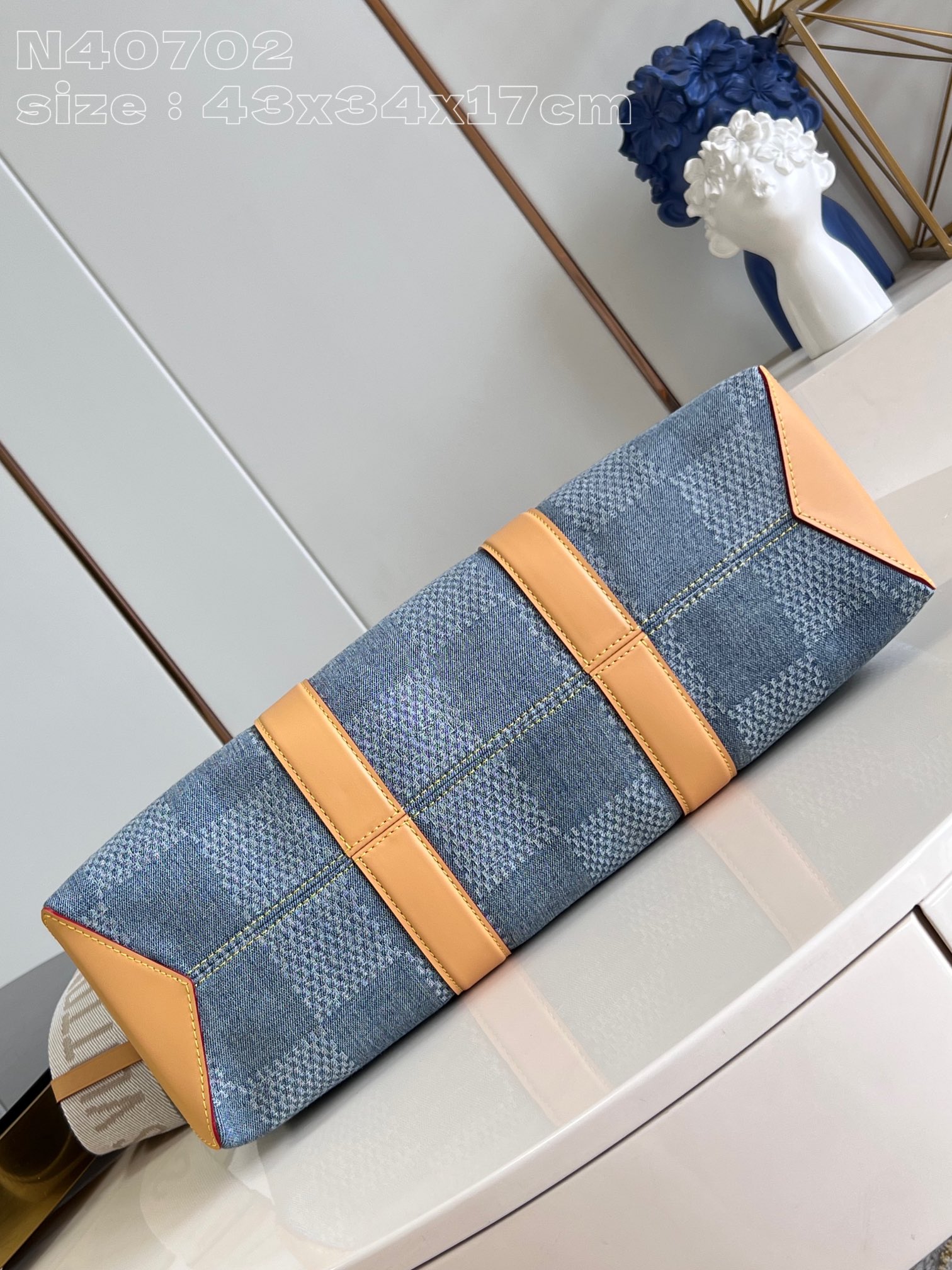 l**is V*t*n weekend tote