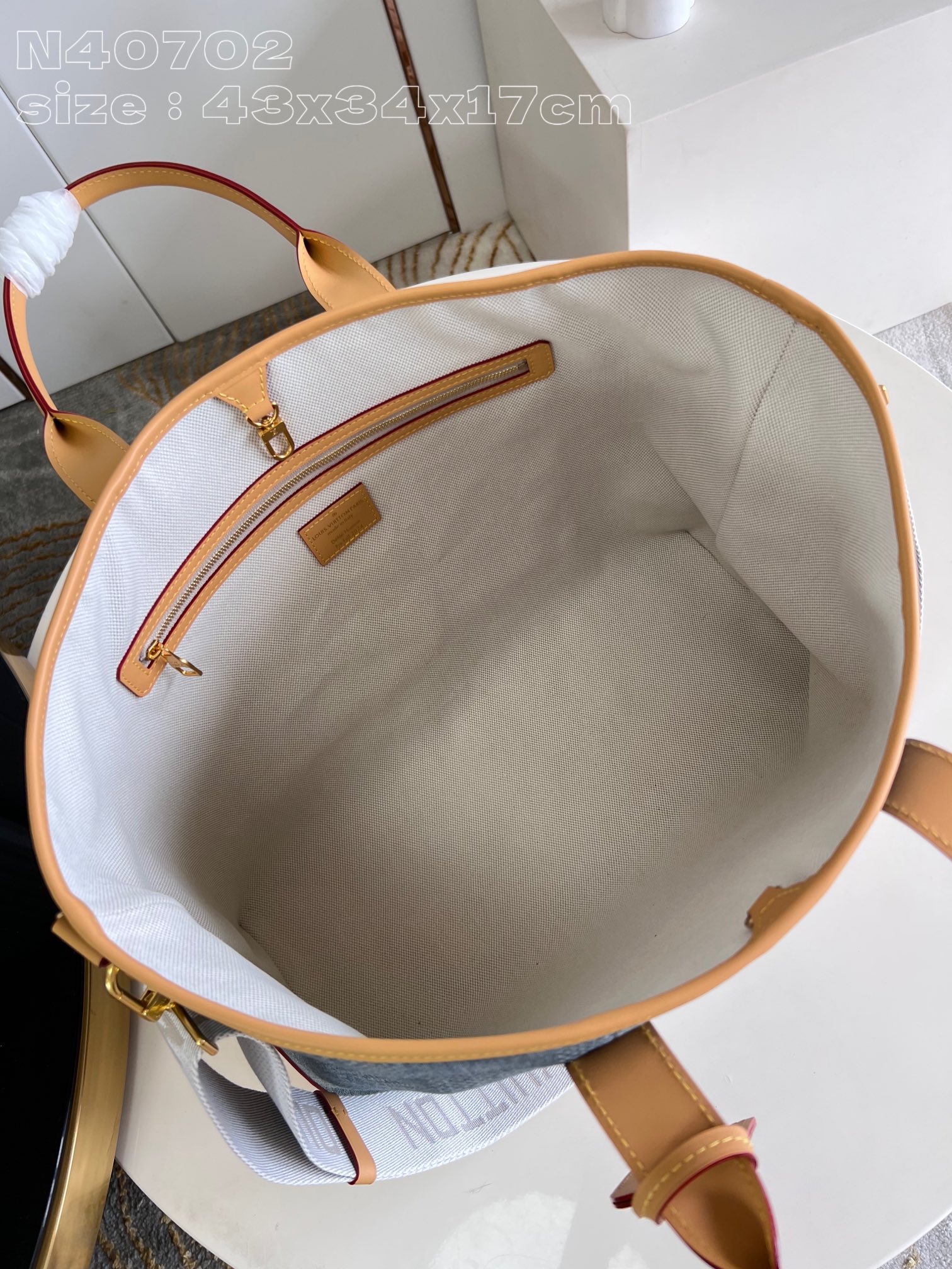 l**is V*t*n weekend tote