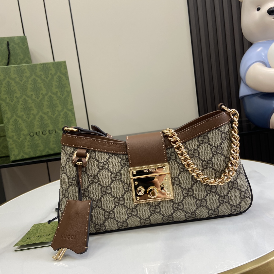 G*u*i padlock small bag