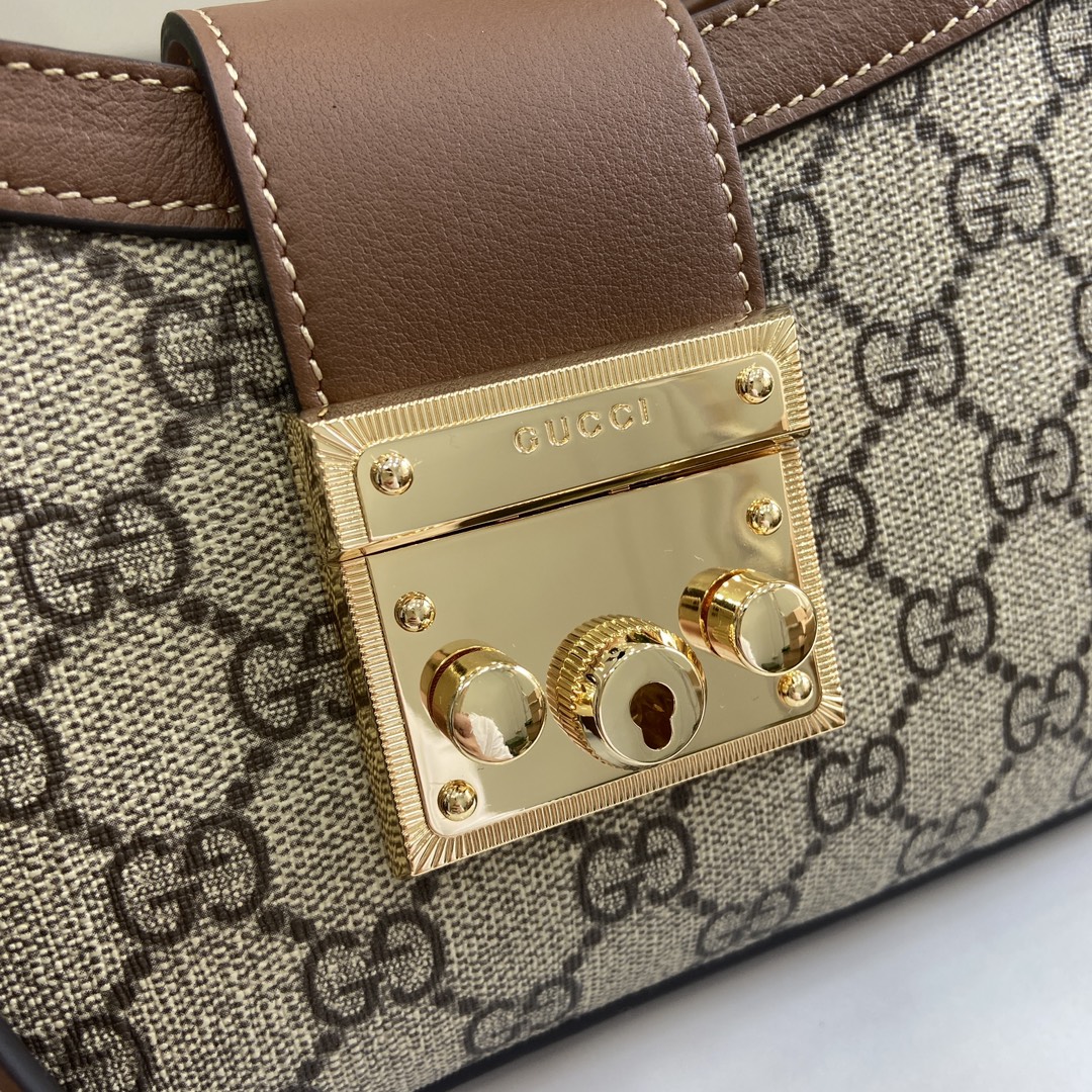 G*u*i padlock small bag