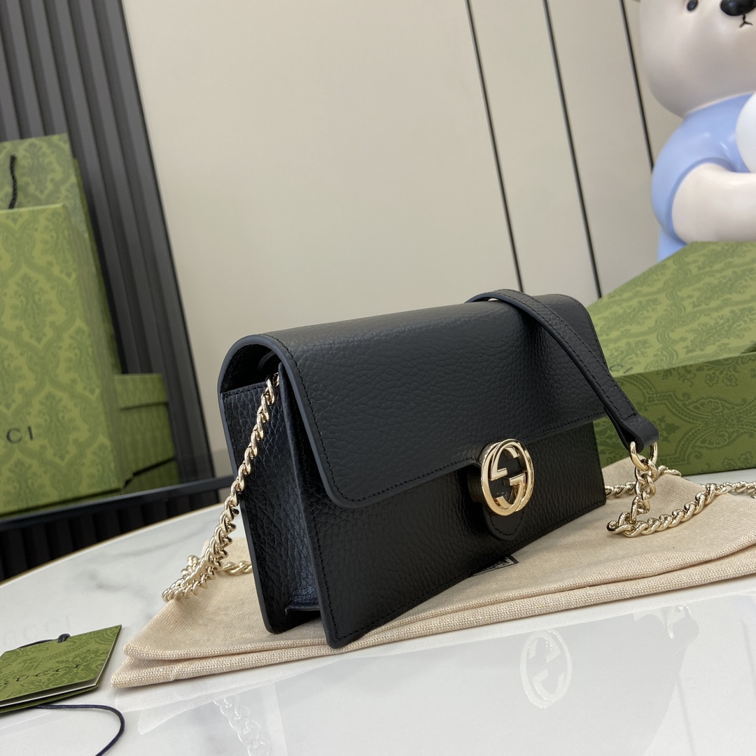 G*u*i interlocking g chain wallet