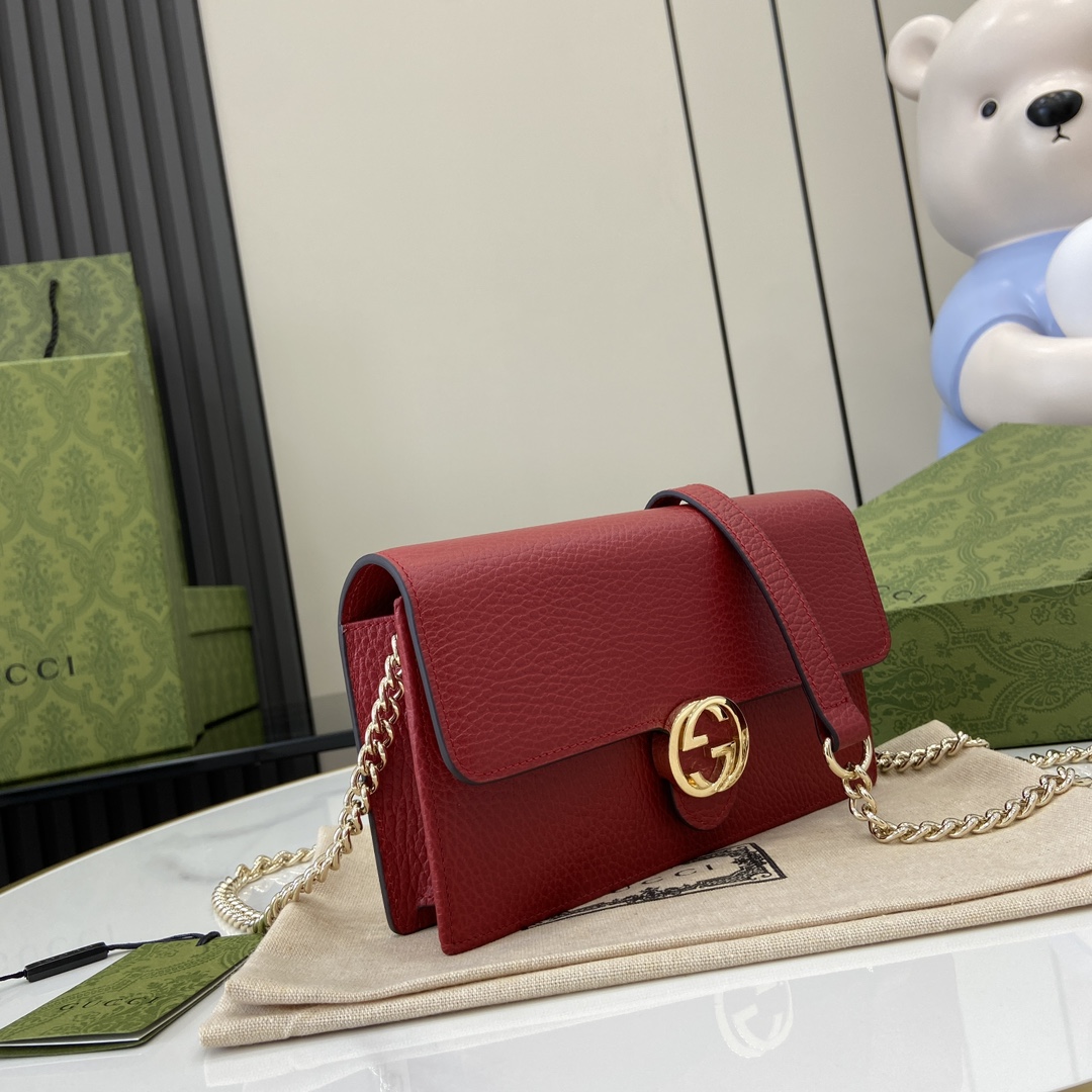 G*u*i interlocking g chain wallet