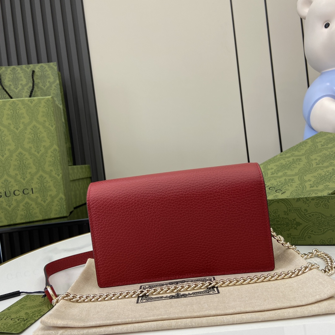 G*u*i interlocking g chain wallet