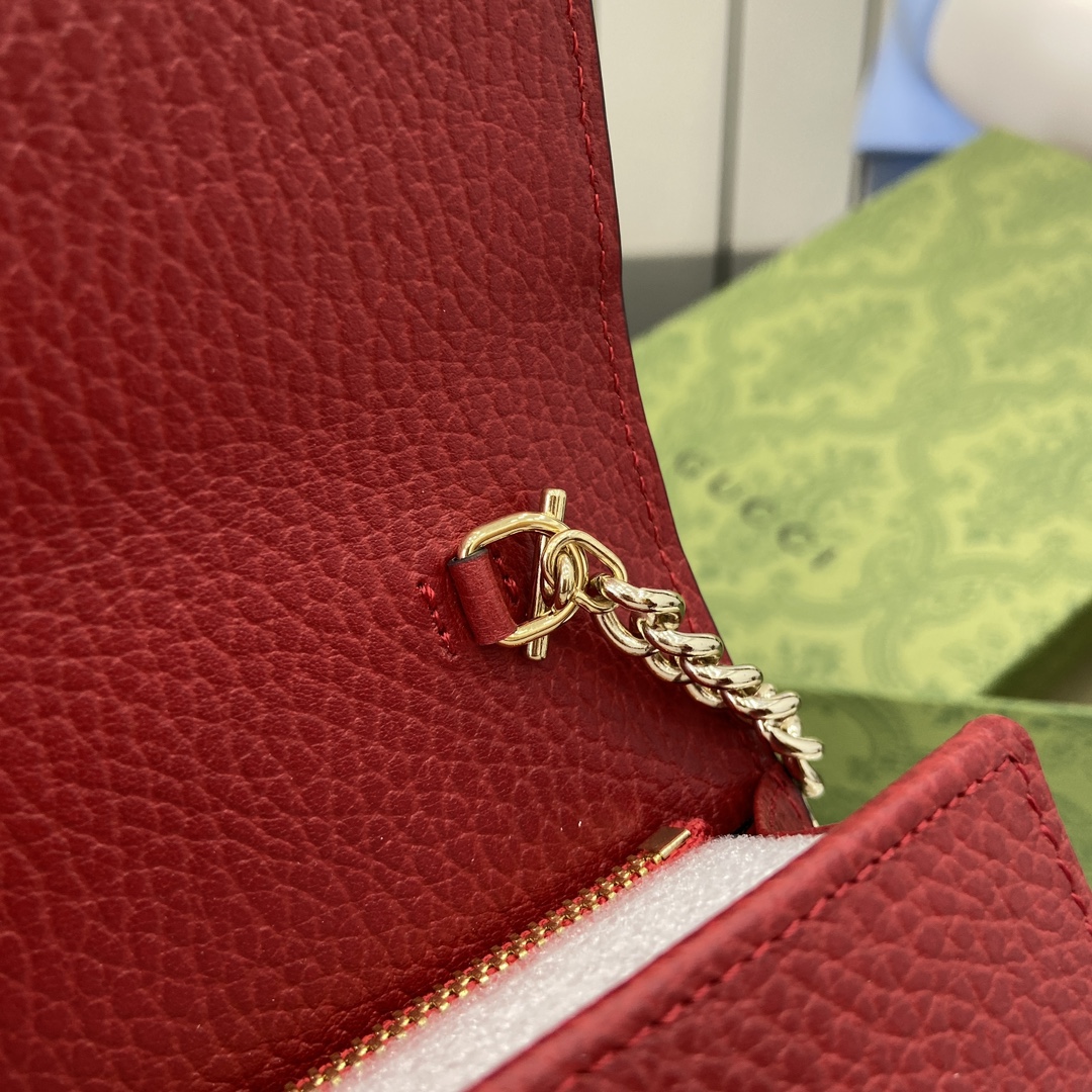 G*u*i interlocking g chain wallet