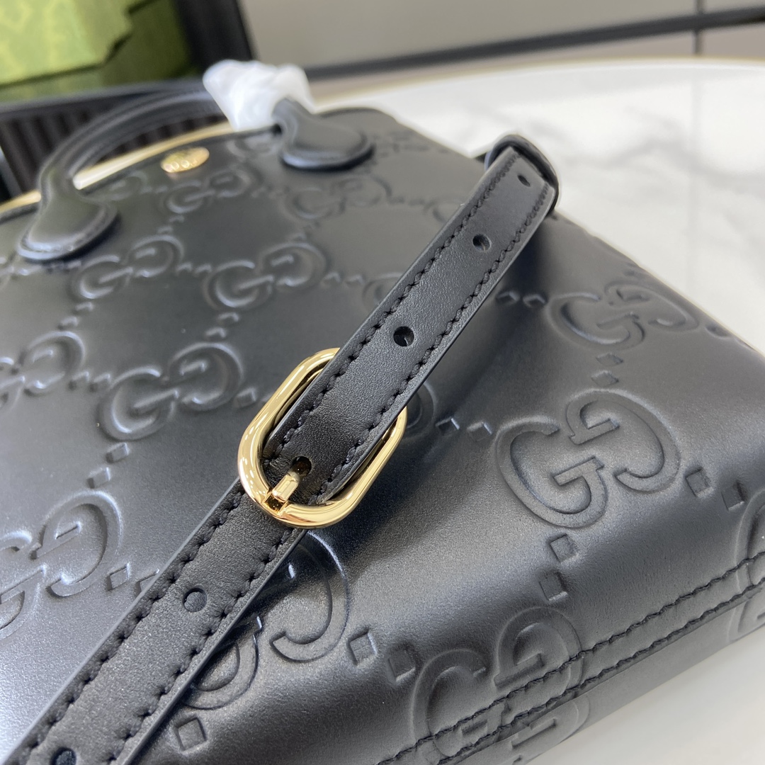 g*u*i gg S*per mini bag with strap