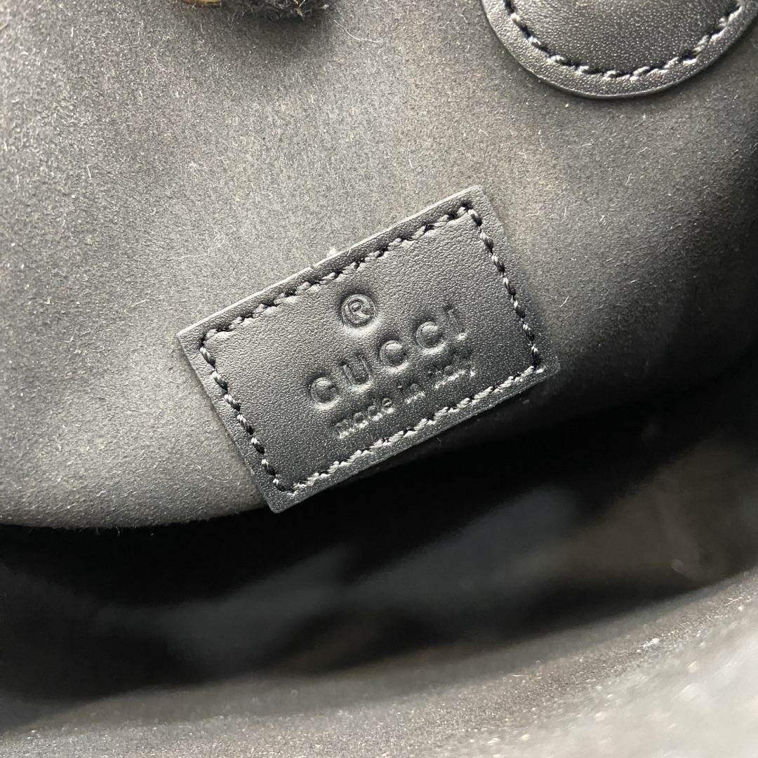 g*u*i gg S*per mini bag with strap