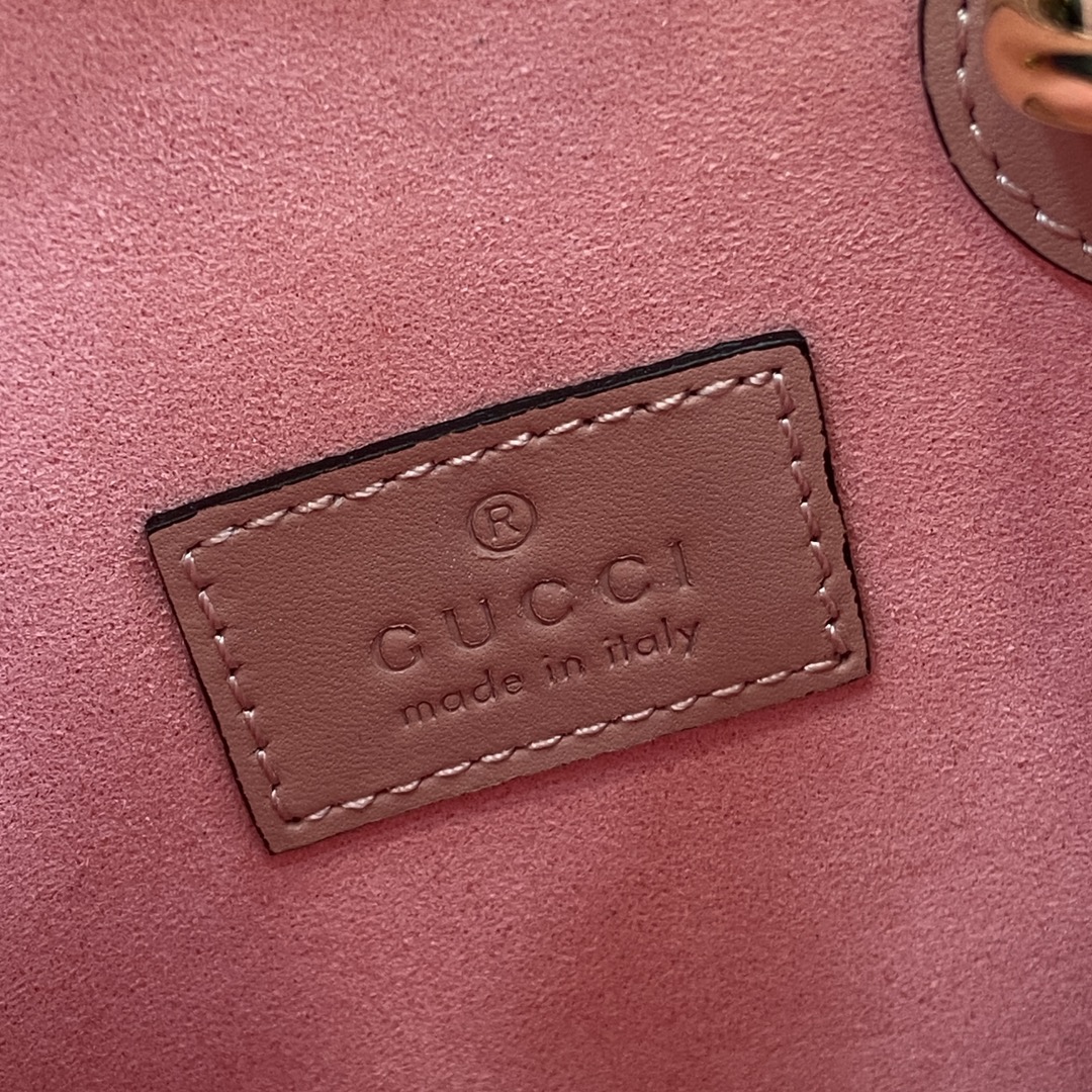 g*u*i gg S*per mini bag with strap