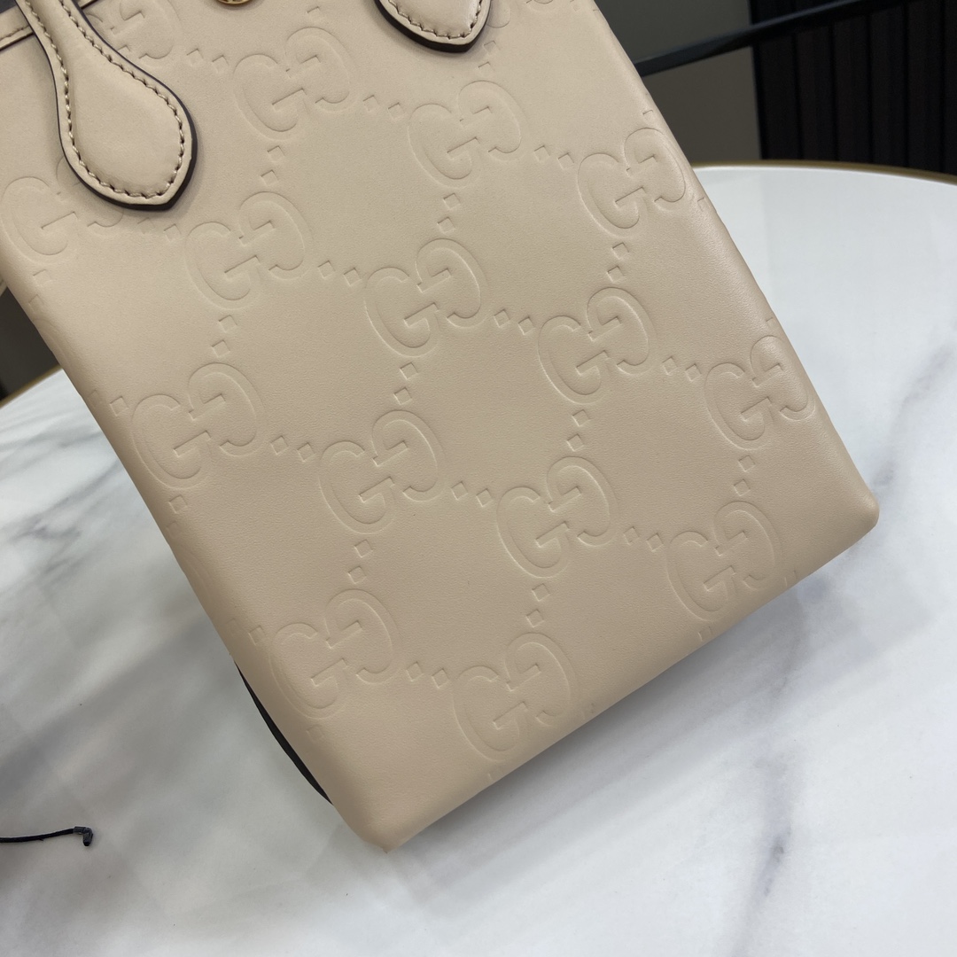 g*u*i gg S*per mini bag with strap