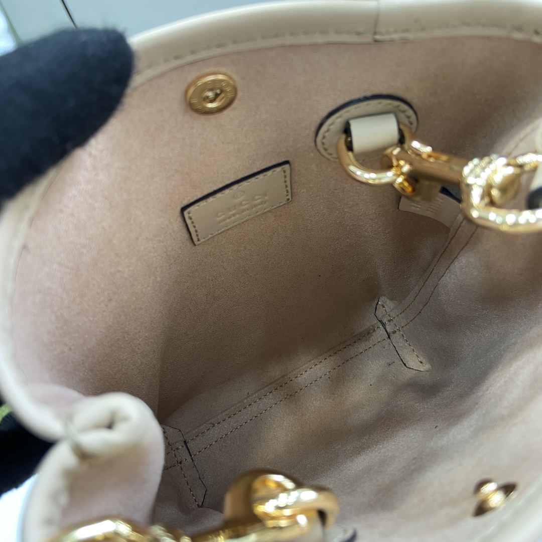 g*u*i gg S*per mini bag with strap