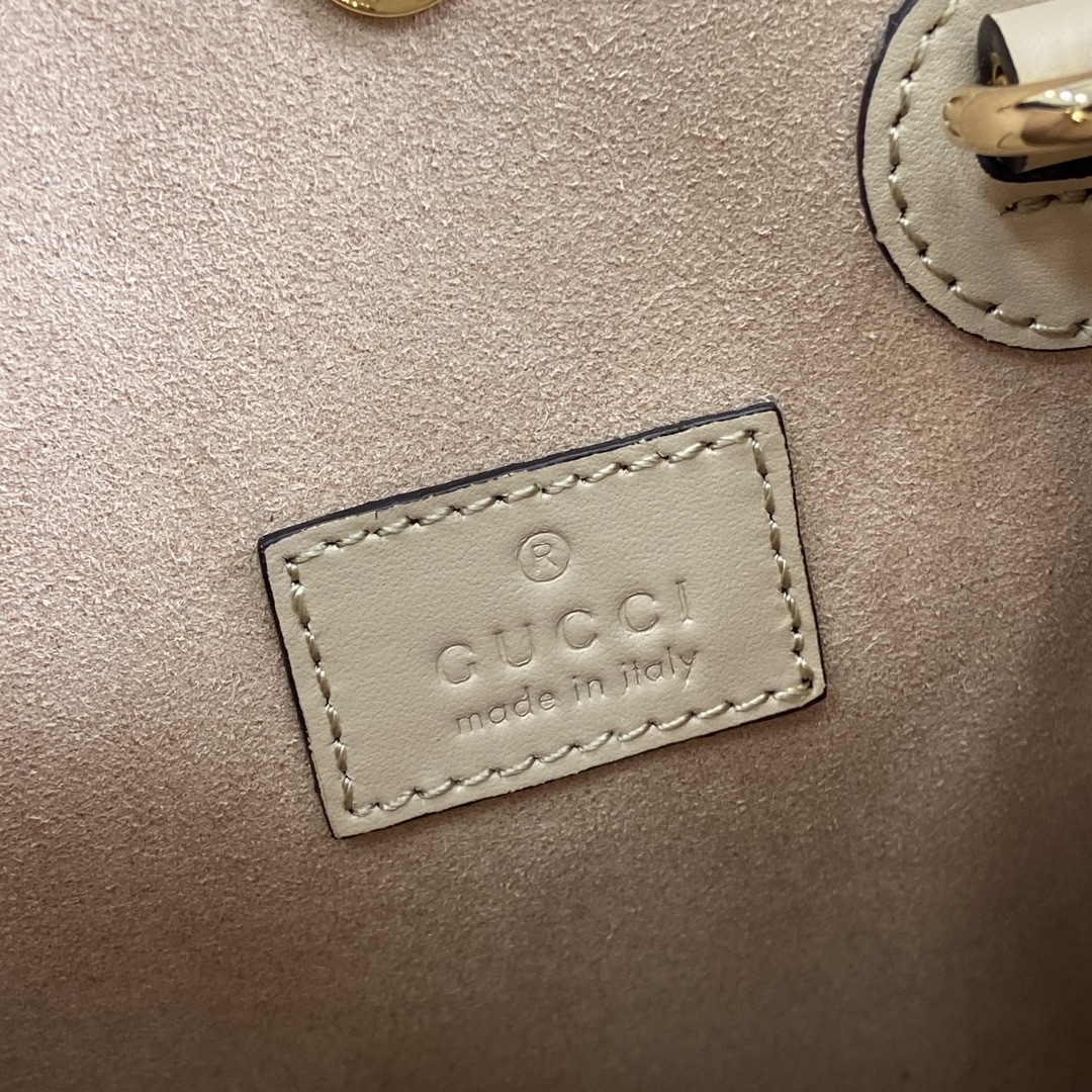g*u*i gg S*per mini bag with strap