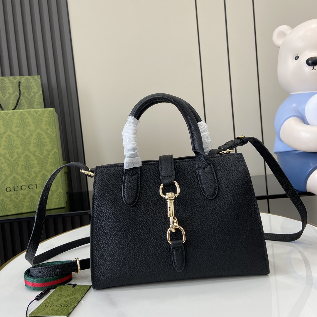 G*u*i small tote bag with hook closure
