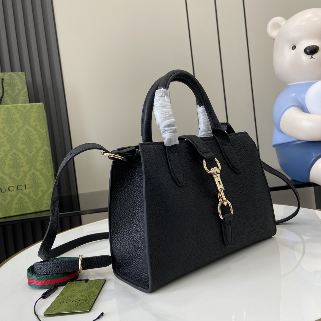 G*u*i small tote bag with hook closure