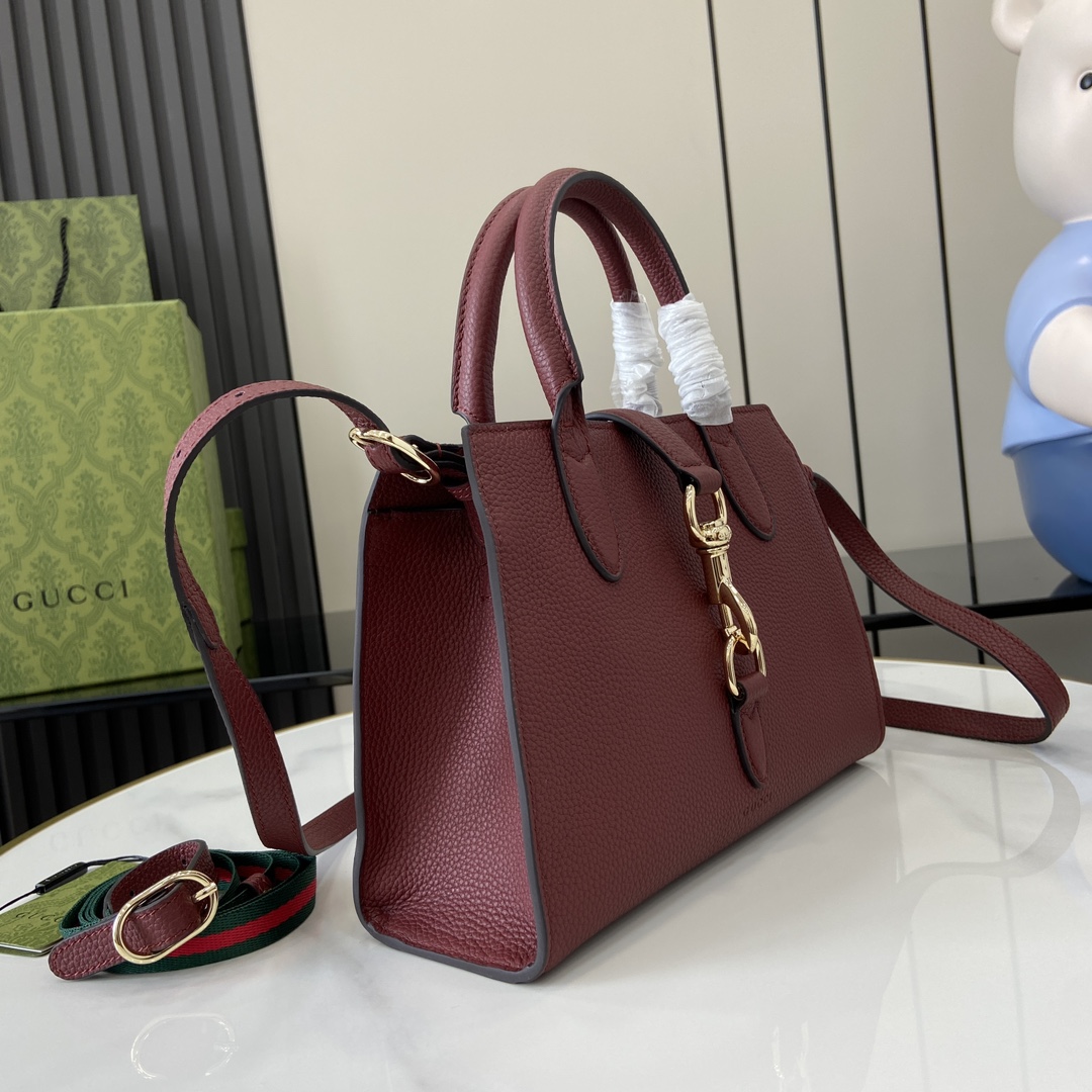 G*u*i small tote bag with hook closure