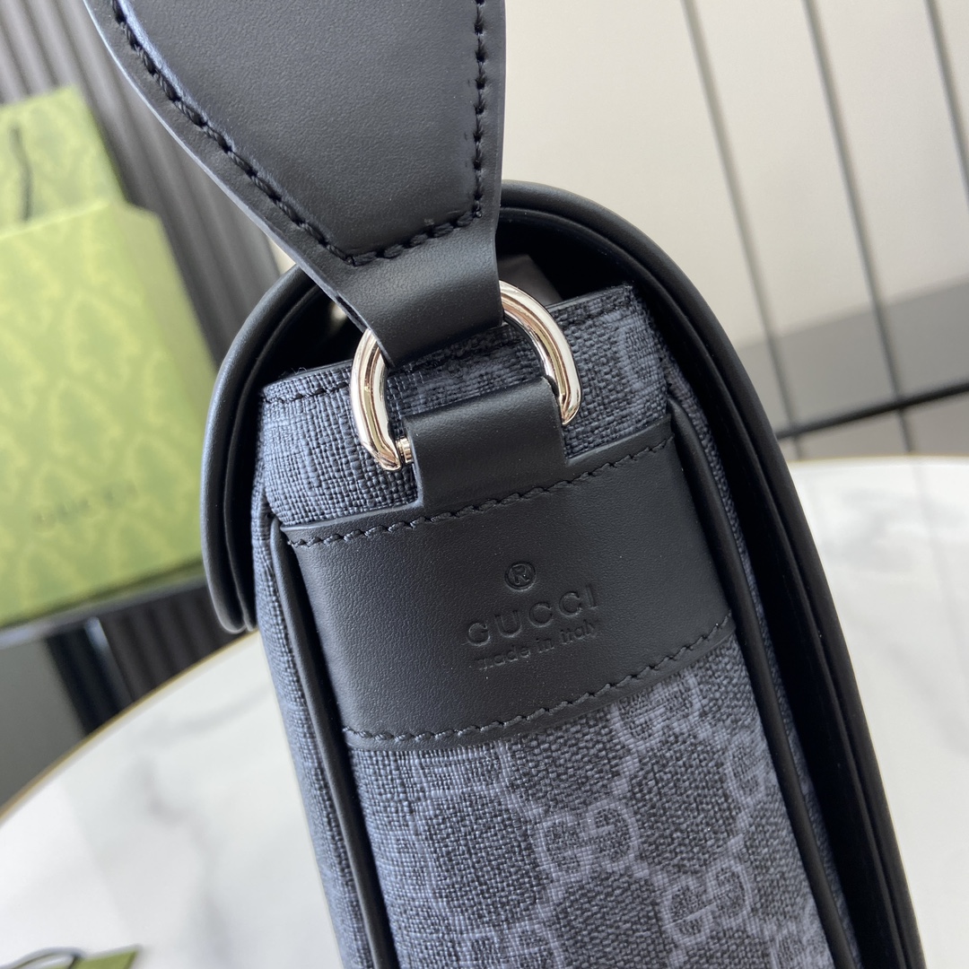 G*u*i gg cross-body bag