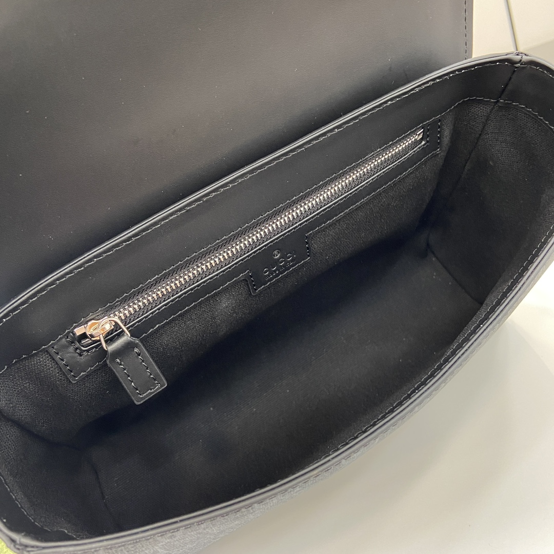 G*u*i gg cross-body bag