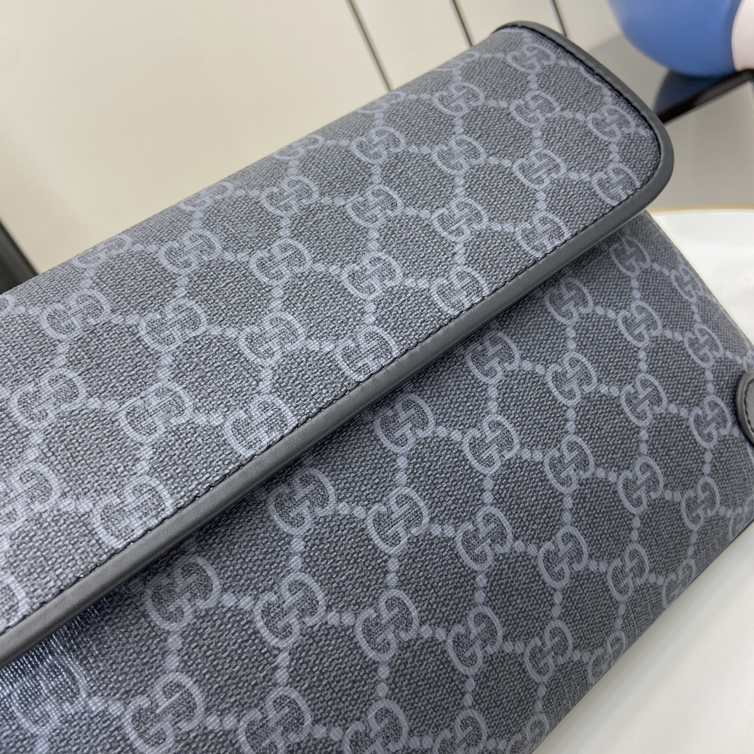 G*u*i gg belt bag