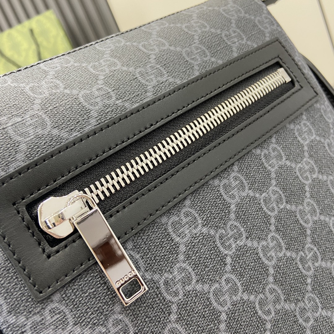 G*u*i gg cross-body bag