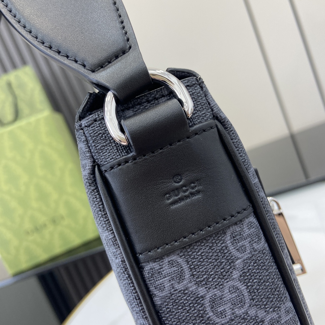 G*u*i gg cross-body bag