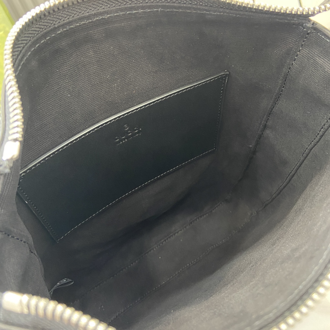 G*u*i gg cross-body bag