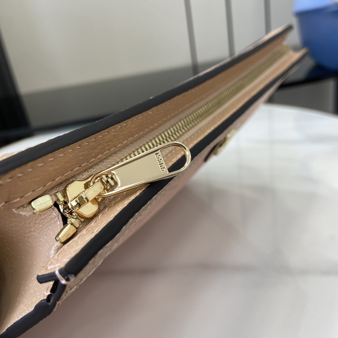 G*u*i ophidia pouch