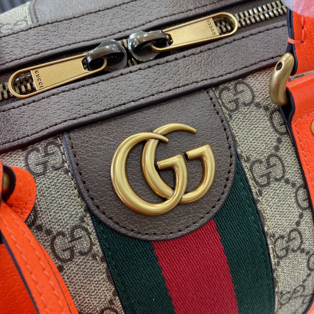 G*u*i savoy small duffle bag