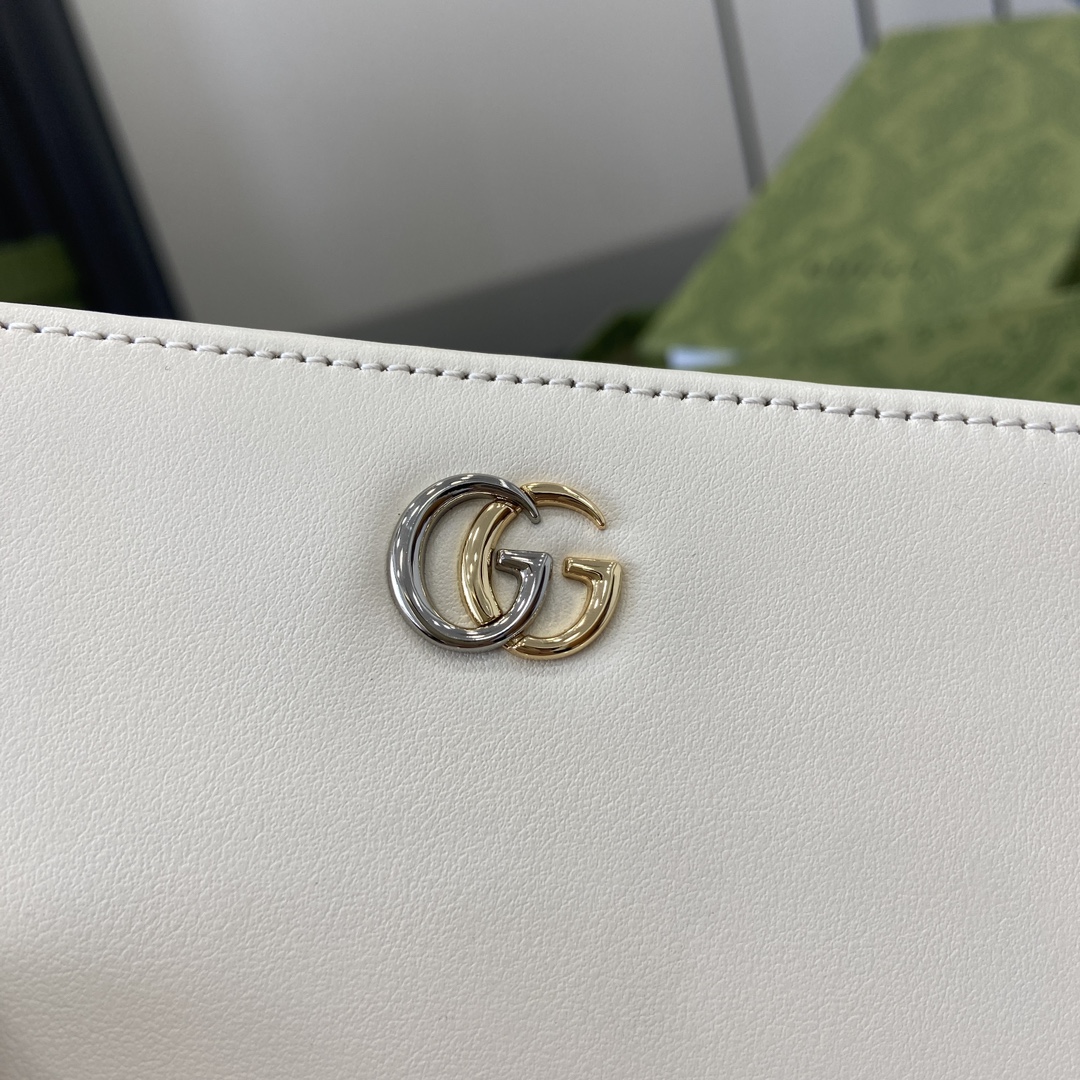 G*u*i gg marmont wallet