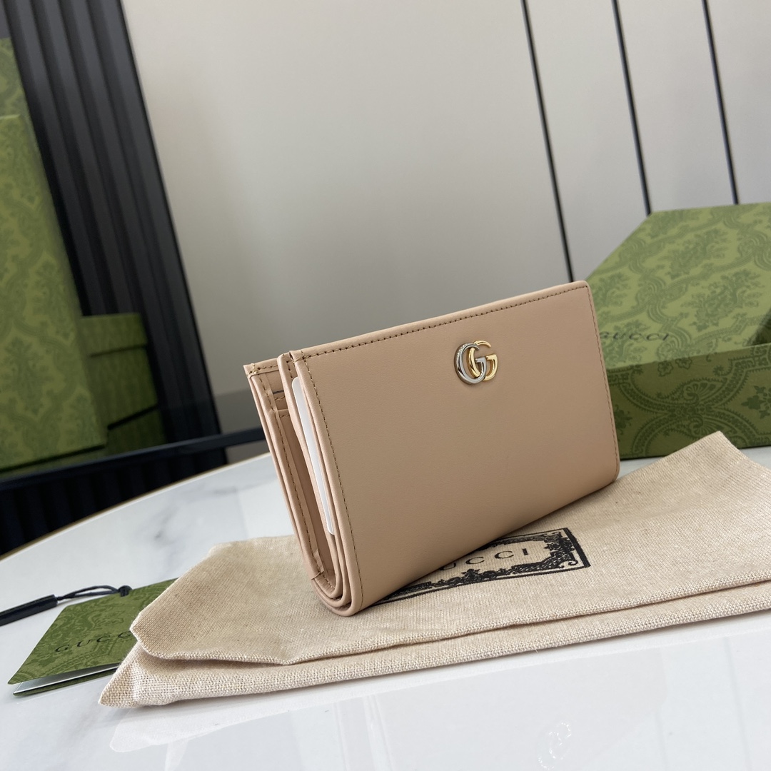 G*u*i gg marmont wallet