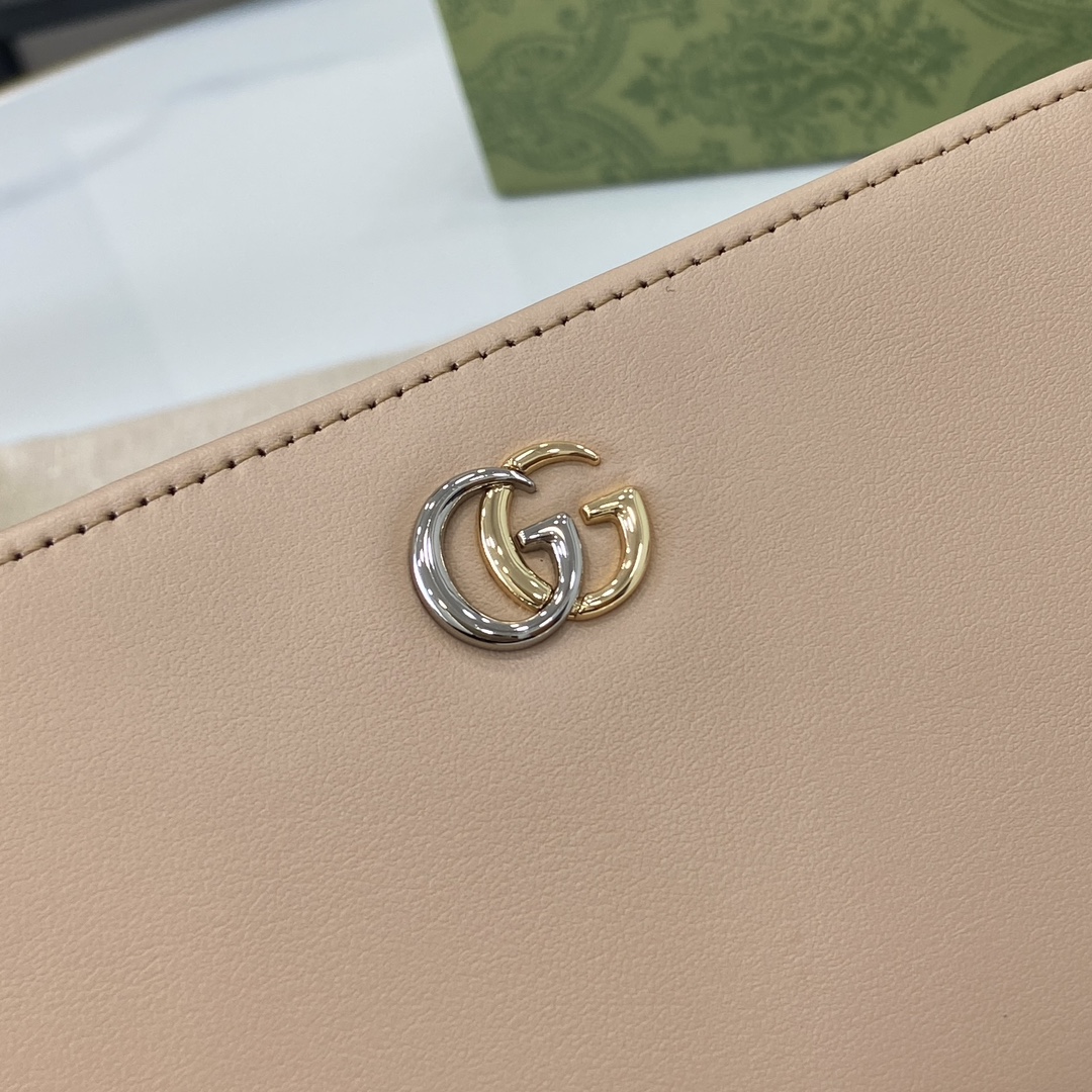 G*u*i gg marmont wallet