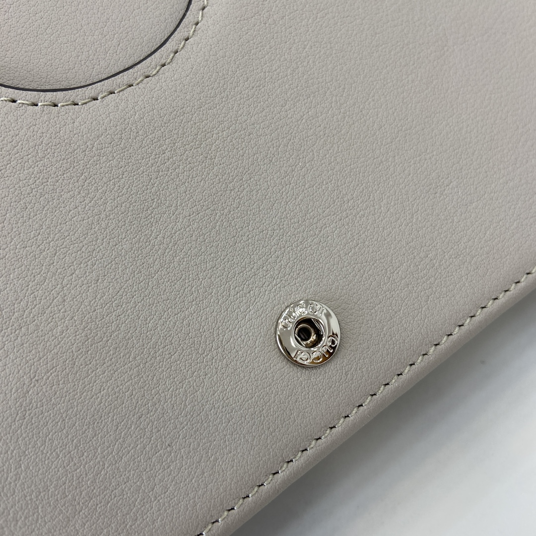 G*u*i gg marmont chain wallet