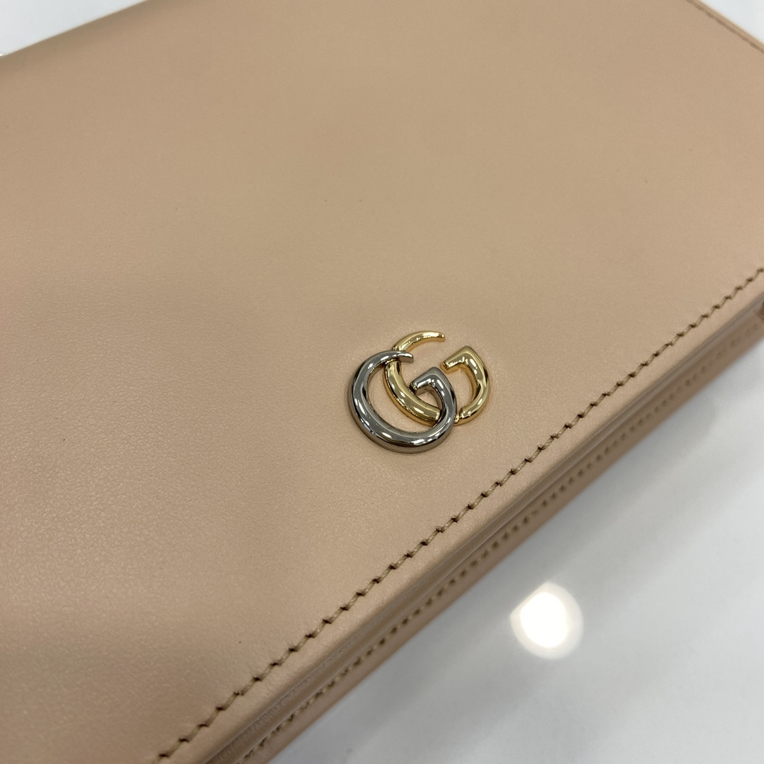 G*u*i gg marmont chain wallet