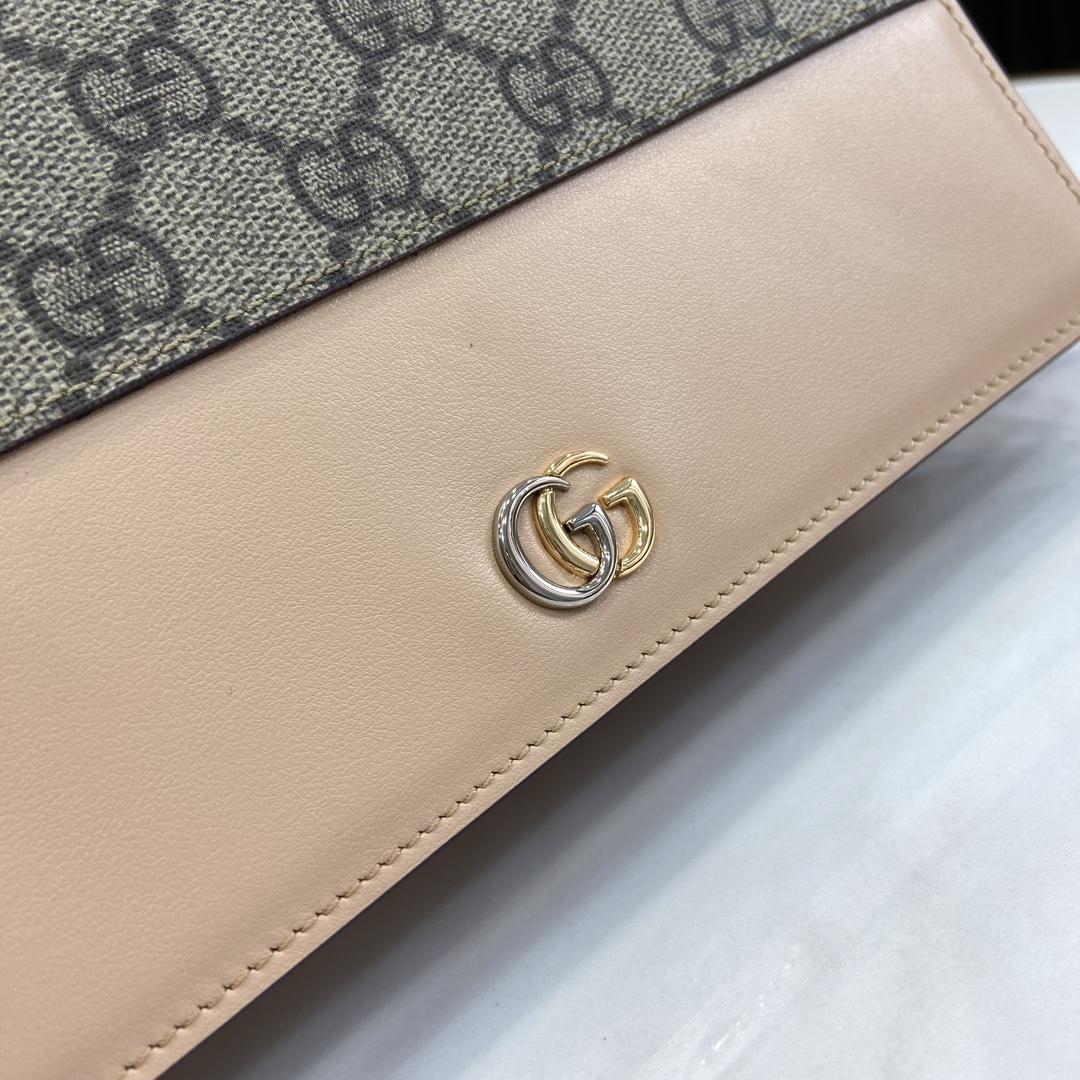 G*u*i gg marmont chain wallet