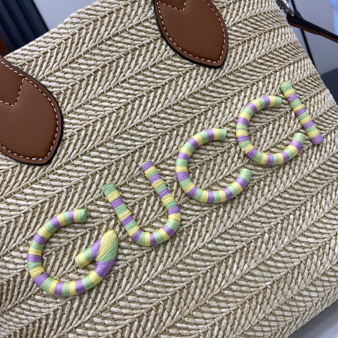 G*u*i small straw-effect tote