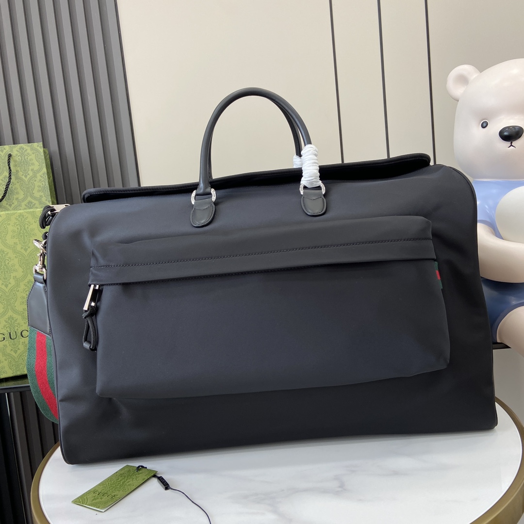 G*u*i large duffle bag in black nylon