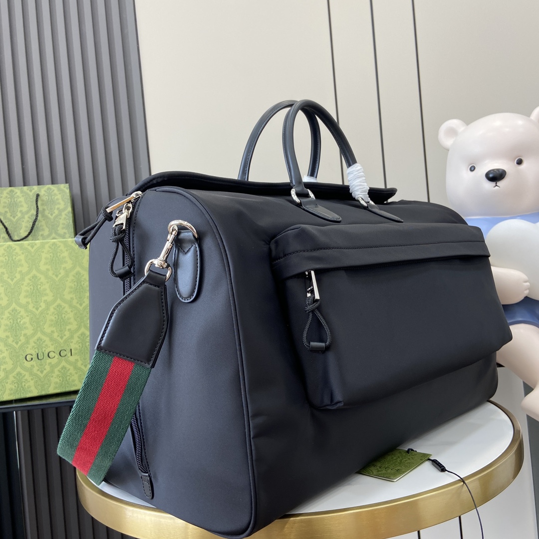 G*u*i large duffle bag in black nylon