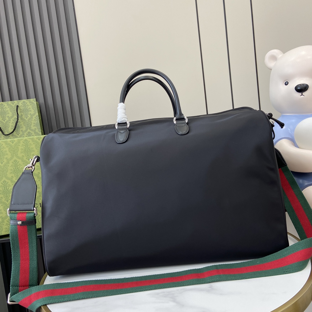 G*u*i large duffle bag in black nylon