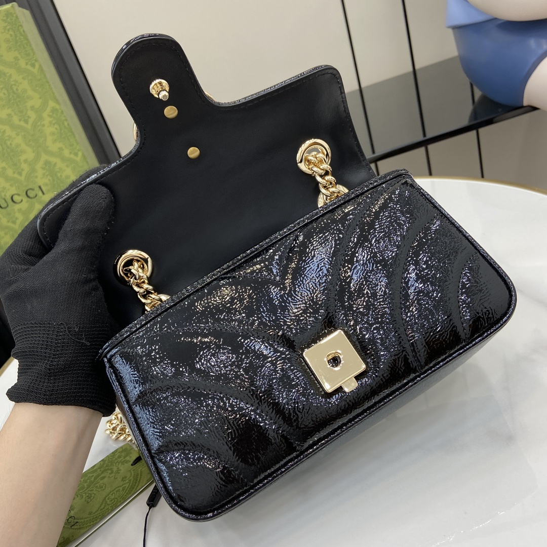 G*u*i gg marmont mini shoulder bag