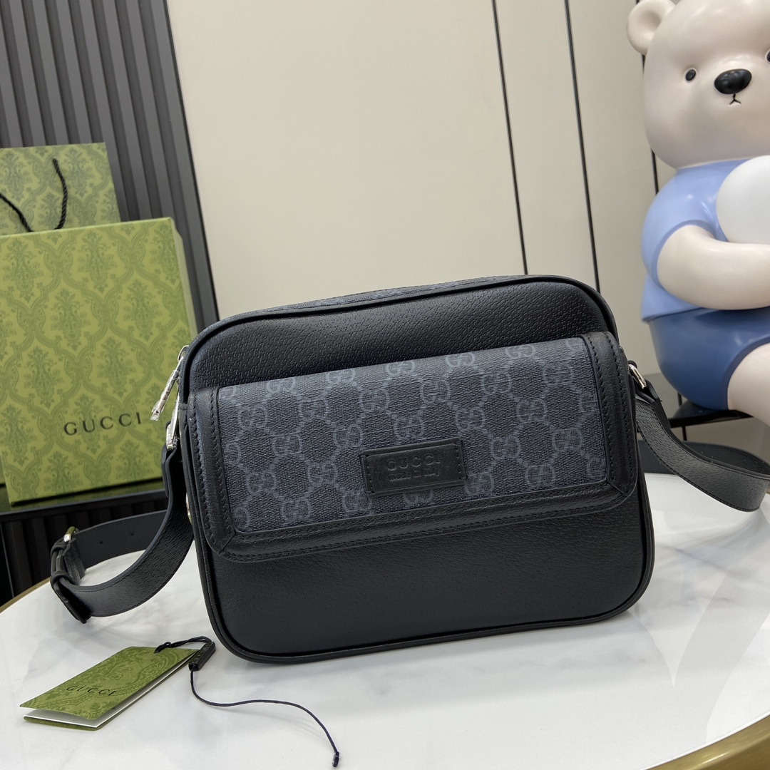 G*u*i small gg crossbody bag with tag