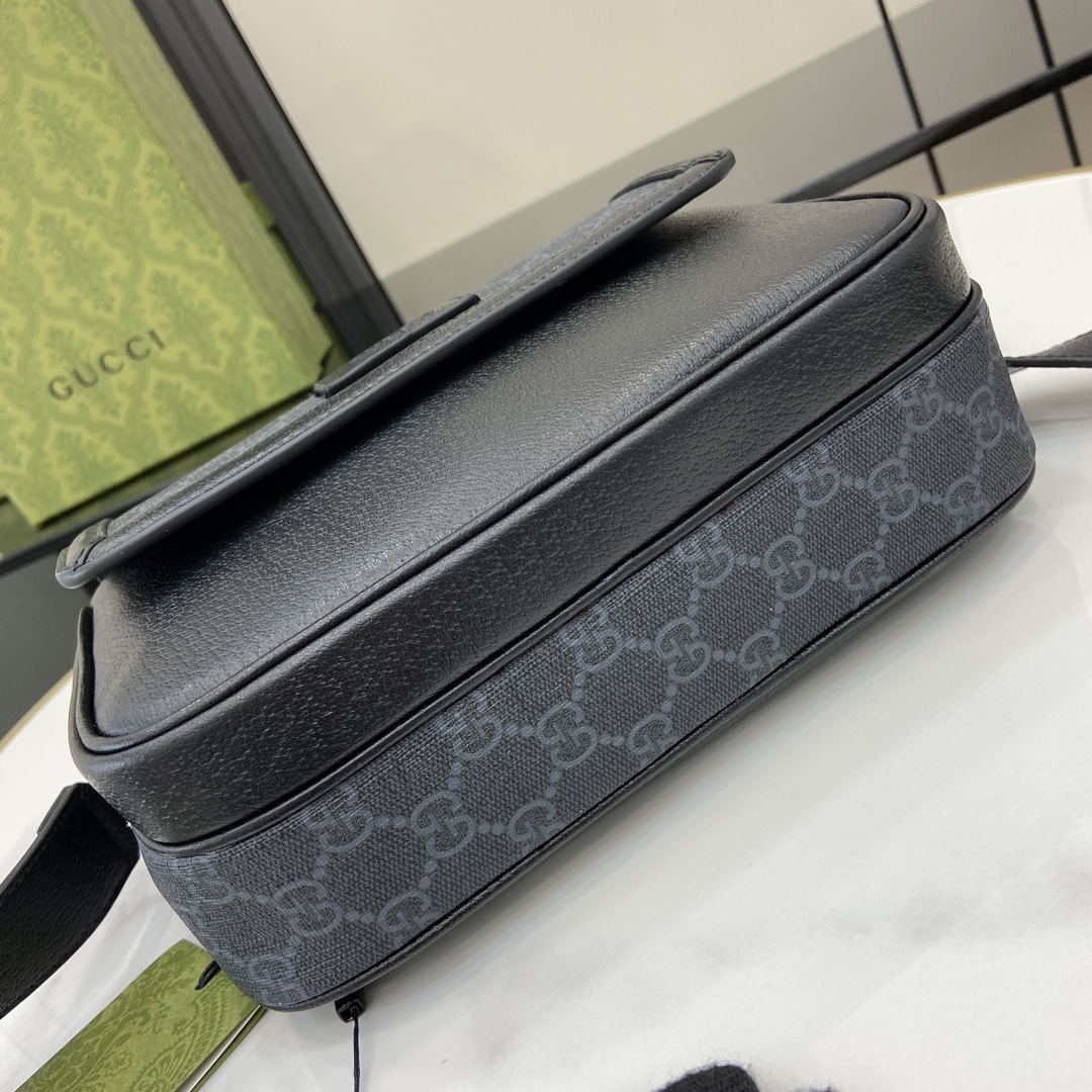 G*u*i small gg crossbody bag with tag
