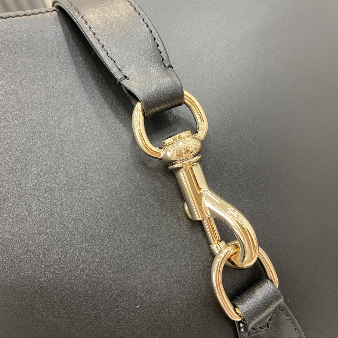 G*u*i G*u*i jackie medium shoulder bag