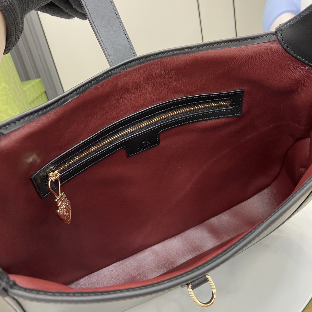 G*u*i G*u*i jackie medium shoulder bag
