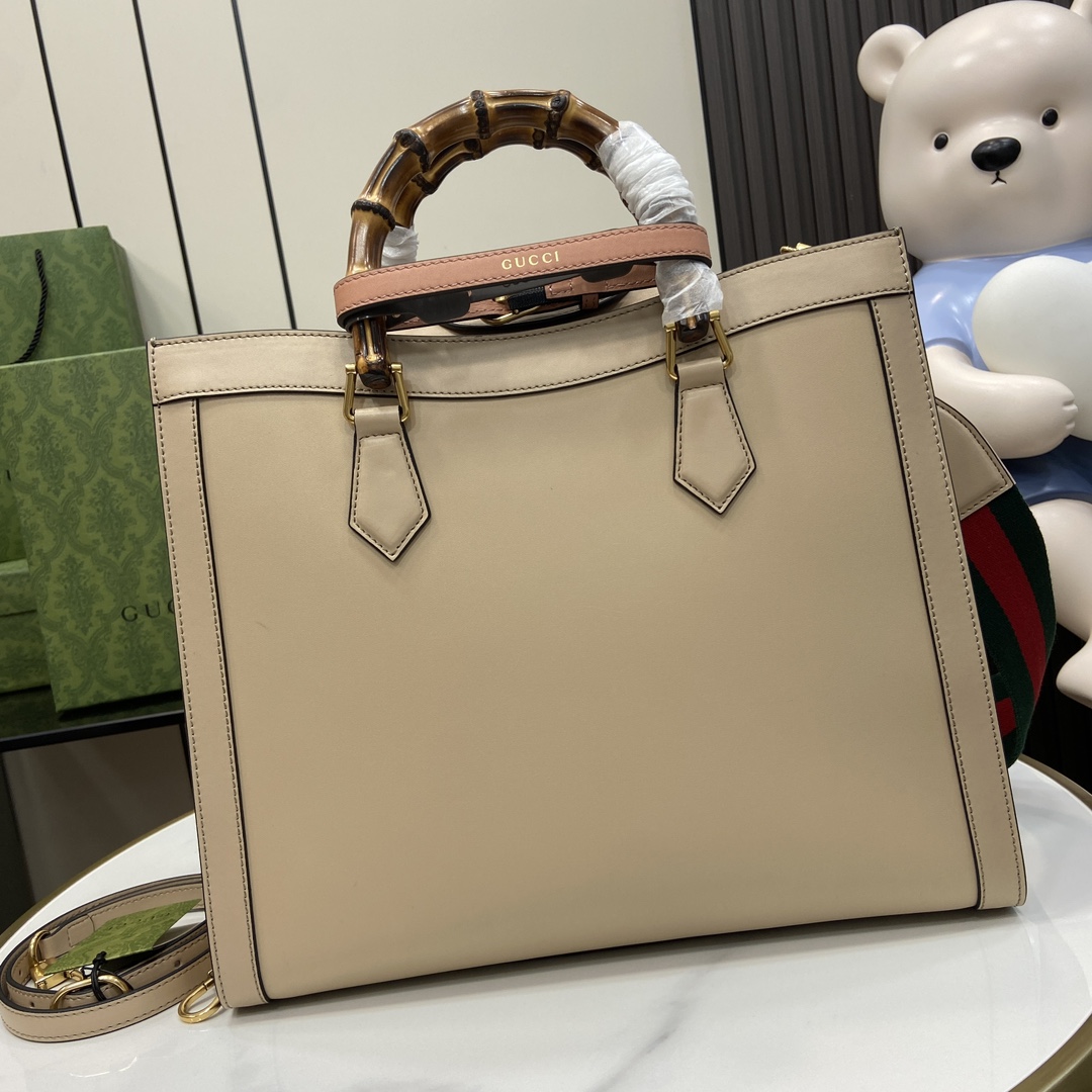 G*u*i diana medium tote bag