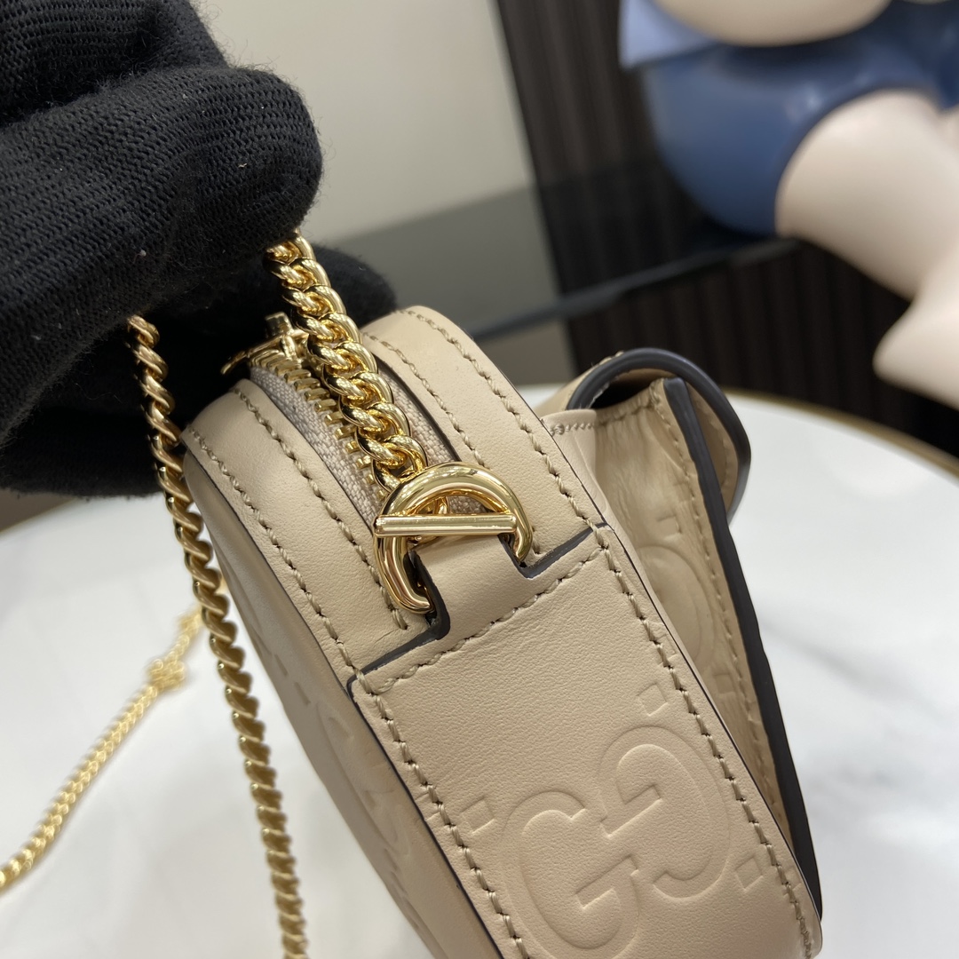 g*u*i gg S*per mini shoulder bag