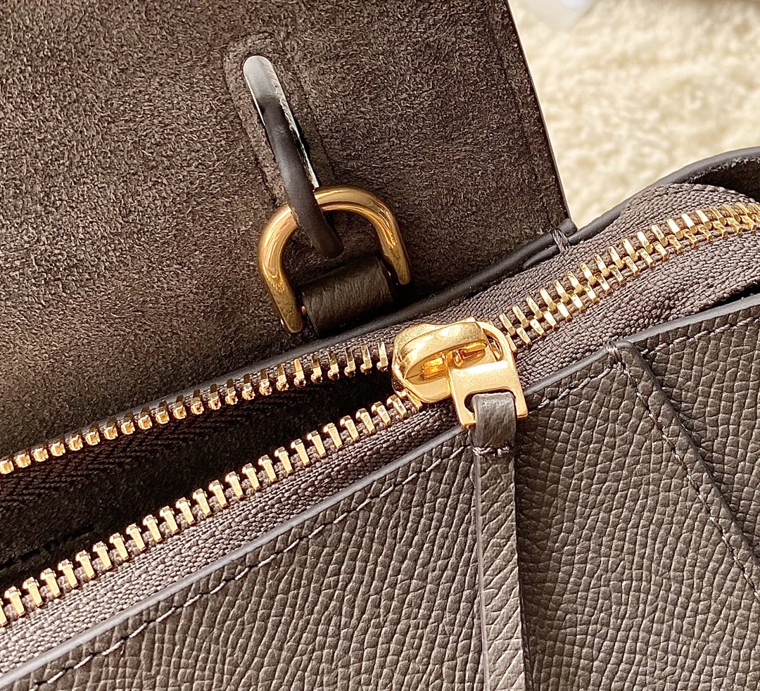 Ce**e belt bag