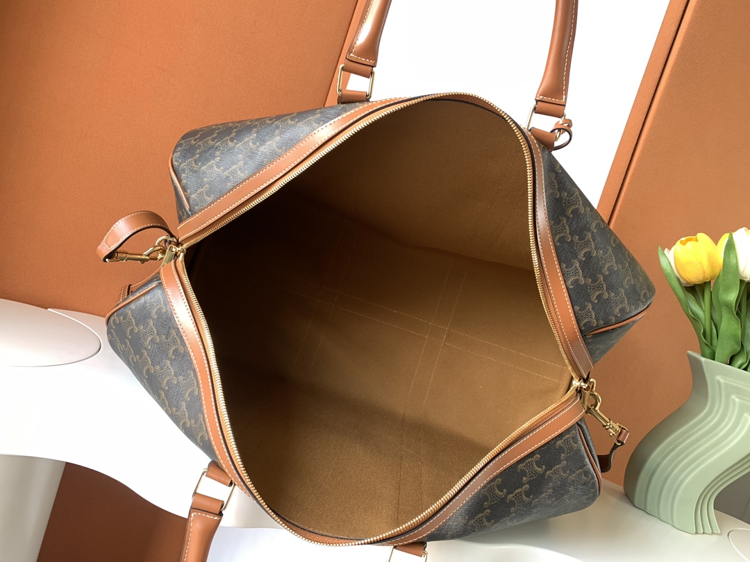 Ce**e large travel bag in triomphe canvas