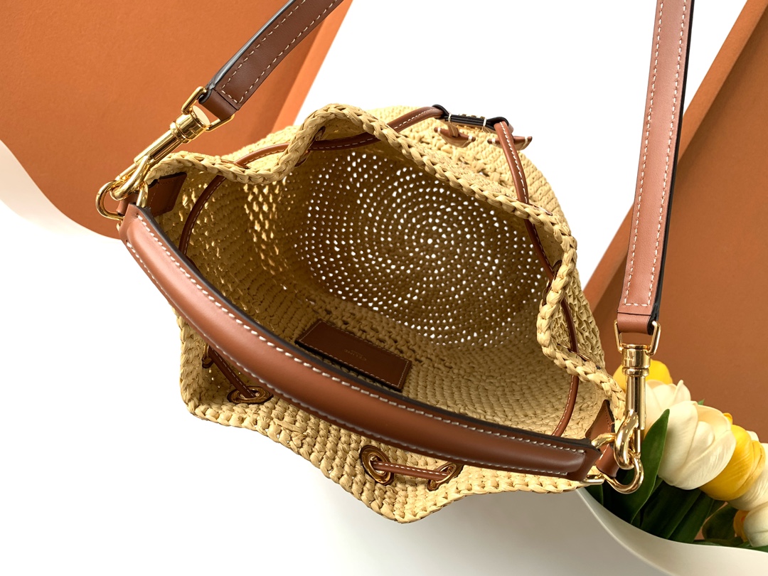 Ce**e clara bag in triomphe